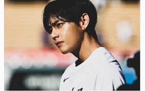 He came to do the first pitch for the Chattanooga Lookouts