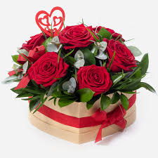 Send flowers for valentine's day uk. Red Roses For Valentines Day Flower Delivery In Uk On Feb 14th