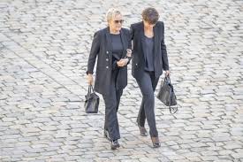 Qui est la compagne de muriel robin ? Muriel Robin Et Sa Compagne Anne Le Nen Aux Invalides