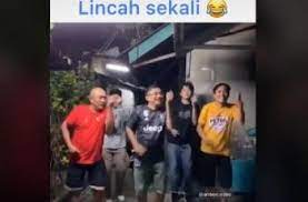 Dilarang request underage/ bocil (ban) spam link (ban) rusuh (ban) spam sticker vulgar upload tiap hari tutorial download @tiktokvirallhot2021. Bapak Bapak Joget Kompak Seperti Ini Pria Di Tengah Jadi Sorotan Hitekno Com