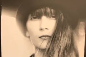 Erin Angell's Instagram, Twitter & Facebook