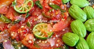 Kumpulan resep sambel enak dan pedas yang dijamin bikin makan jadi lahap. Resep Sambal Dadak Atau Sambal Mentah Resep Masakan Indonesia Makanan Resep