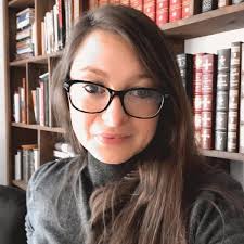 Casey Hewitt's Instagram, Twitter & Facebook