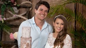 Bindi irwin and chandler powell have decided to get married today ahead of strict coronavirus measures kicking off at. Bindi Irwin And Chandler Powell Take Fans Inside Their Wedding At The Australia Zoo Watch Wkyc Com