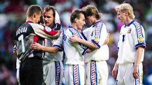 Check the tv programming on online betting academy zapping, where you can see all available live transmissions of friendlies matches and other competitions. Czech Republic Italy Bejbl Completes Italian Job For Czechs In Euro 96 Group C Uefa Euro 2020 Uefa Com