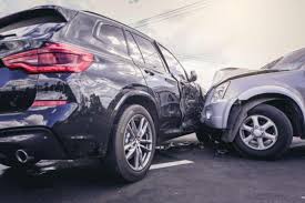 Jika anda dilanggar oleh pemandu kereta, anda boleh menuntut ganti rugi dari pesalah tersebut melalui insuran pihak ketiga. Nak Claim Kerosakan Kemalangan Tapi Pelanggar Tiada Insurans Ini Caranya Wapcar