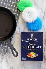 Learning How To Clean A Cast Iron Pan Is The Key To Using It More Often This Salt Scrub Method Works Wit In 2020 Cast Iron Cleaning Cast Iron Muffin Pan