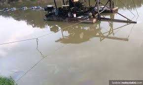 Kuala kubu bharu, ünlü titiwangsa sıradağları'nın eteklerinde yer alır ve selangor eyaleti için hayati su toplama alanlarından biri olarak bilinir. Malaysiakini Selangor River Should Be A Protected Zone