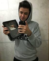 De vídeos caseiros ao sucesso milionário: Enaldinho reflete jornada até  faturamento anual de R$ 25 milhões