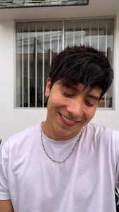 Jonathan Cruz: Un Caballero Responsable y Trabajador