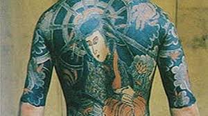 Salon de tatouage & piercing situé à genève, en suisse. Tatouages Abe Souleve Le Derme Rts Ch