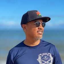 Sean Barth's Instagram, Twitter & Facebook