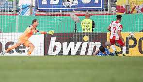 Wer zeigt was in der champions league? Dfb Pokal Wurzburger Kickers Gegen Tsg Hoffenheim Im Live Ticker Nachlesen