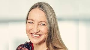 Suzanne Burrows's Instagram, Twitter & Facebook