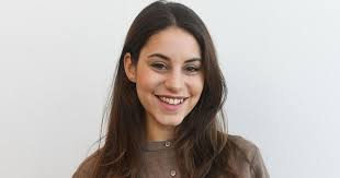 1990 yılında ankara'da doğan almila bağrıaçık, küçük yaşta babasının çalıştığı almanya'ya gitti. Almila Bagriacik Ermittelt Tatort Ard Das Erste