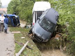 Unwetter mit heftigem hagel trifft bergamo. Unwetter Verwusten Gebiete In Schweiz Und Italien Verletzte Web De