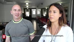 Übungen für einen schönen po für zuhause. Bikini Workout 5 Ubungen Mit Sichtbaren Sofort Ergebnissen Bunte De