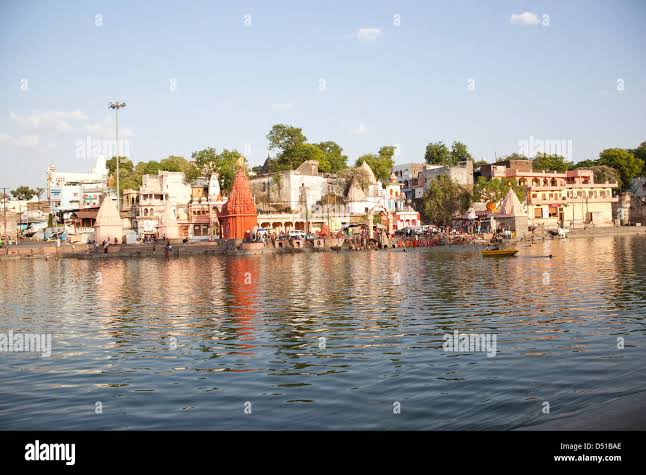Temples at Shipra Ghat, Shipra River, Ujjain, Madhya Pradesh, India Stock Photo - Alamy