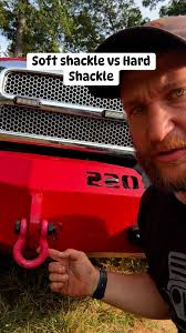 Hard shackle vs soft shackle #rigging #offroad #truck