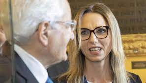 Valentina vezzali's zodiac sign is aquarius. Valentina Vezzali Futuro Da Sottosegretaria Valentina Vezzali L Oro Olimpico Dalla Scherma Alla Politica Virgilio Sport