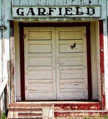 The Old Garfield Dancehall Door Near Yorktown Texas 9688 Garfield Rd New Davy Tx Old Things Yorktown Doors