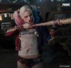 Eu estava doida por uma blusa da arlequina, como vocês sabem. De Esquadrao Suicida Arlequina Margot Robbie Ganha Destaque Em Novo Comercial Revelado Purebreak