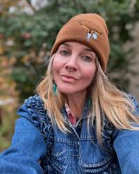 mary bue (@marybuemusic) • Instagram photos and videos