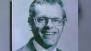 Lynda Carter endorses her sister's opponents in Arizona House race