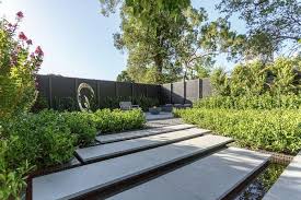 Was Ist Eigentlich Ein Minimalistischer Garten Und Wie Gehen Wir Bei Der Gestaltung Vor Gartendesign Ideen Minimalistischer Garten Moderne Gartenentwurfe