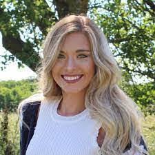 Brooke Willardson's Instagram, Twitter & Facebook