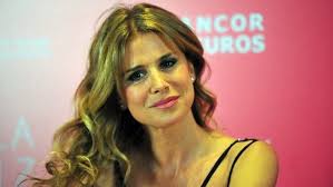 She is a female celebrity. Unusual Fight Between Flavia Palmiero And The Fans Of La Casa De Papel 13 04 2018