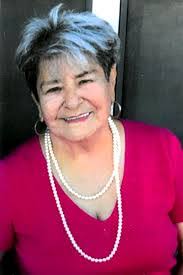 Esther Mendoza's Instagram, Twitter & Facebook