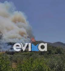 Φωτιά εκδηλώθηκε λίγα λεπτά μετά τις 7:50 το βράδυ σήμερα,σε διαμέρισμα το οποίο βρίσκεται σε διώροφη οικοδομή την οδό οδυσσέως ελύτη πίσω από το αθλητικό κέντρο του σεγασ. Kczfgknwa5e Om