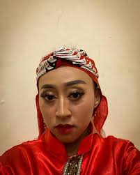 𝘿𝙚𝙫𝙞𝙣𝙖 𝙄𝙨𝙬𝙖𝙧𝙞 (@devinaiswari_) • Instagram photos and videos