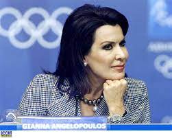 Το πρόσωπο με τον καταλυτικό ρόλο στην ιστορία που αφηγείται η γιάννα αγγελοπούλου στο βιβλίο της είναι ο σύζυγός της θόδωρος αγγελόπουλος. Meleth Gia To Poso Mas Kostisan Oi Olympiakoi Agwnes To 2004 By Gianna Aggelopoyloy To Pontiki