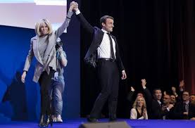 If you don't already know the story of brigitte macron and how she landed up being married to the now ruler of france emmanuel macron, then watch on. Emmanuel Macron Und Brigitte Trogneux Die Schone Und Ihr Schuler Politik Stuttgarter Zeitung