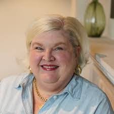 Amber Waddington's Instagram, Twitter & Facebook