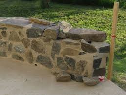 Wenn du es wirklich selber machen willst, dann gegossenen beton. Freistehende Bruchsteinmauer Zur Einfassung Der Terrasse Gartenbau Selber Gemacht Terrasse Selber Machen Gartenbau Garten