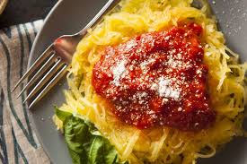 Preparation 1 Plongez La Courge Spaghetti Dans Une Grande Casserole D Eau Et Faites La Cuire Pendant 25 A 30 Minu Courge Spaghetti Recette Recette Italienne