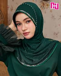 NUH GLAM Crystal Pearl Embellished Ready-to-Wear Shawl (Embroidered Bo