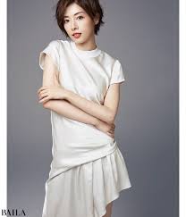 明日海りおさんインタビュー 宝塚歌劇団退団後の 今 を語る baila 宝塚 歌 劇団 女性 海