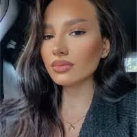 100+ profiluri „Stephanie To”