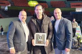 قاب خاطرات در کنار استاد احمد فرعی و بازیکن سابق استقلال آقای امیر حسین  صادقی