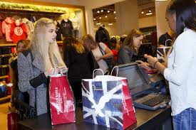 Shop american eagle men's and women's jeans, tops, bottoms, activewear, loungewear and more. American Eagle Plans To Open New Stores In Europe And The Uk