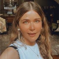 Cindy Landeros's Instagram, Twitter & Facebook