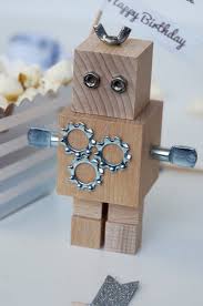 15 Spektakulare Ideen Fur Die Holzbearbeitung Spektakulare Ideen Holzbearbeitung In 2020 Kinder Basteln Holz Basteln Mit Holz Roboter