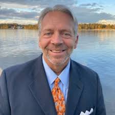 With College basketball about to crown a Champion, this team, the 1979  Southwest High School basketball team, finished 28-0 and was named NATIONAL  CHAMPIONS.