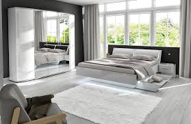 Italienische schlafzimmer in hochglanz weiss schlafzimmer set. Blackpool Kleiderschrank 5 Turig Hochglanz Weiss Hochglanz Weiss Gunstig Mobel Kuchen Buromobel Kaufen Froschkonig24