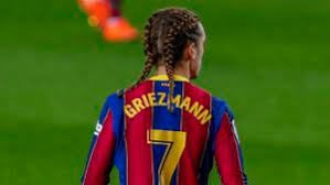 The battle between erling haaland and kylian mbappe is raging after the midweek champions league action. Barcelona Star Antoine Griezmann Kickt Mit Neuer Frisur
