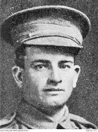 Leslie Mcneil's Instagram, Twitter & Facebook